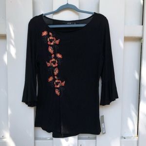 Apt 9 black women’s shirt size M